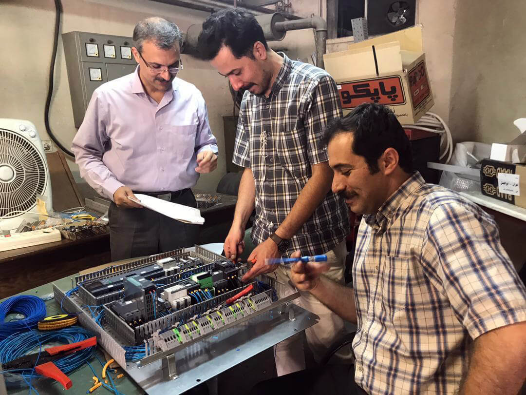تابلوهای برق ساخت مهرماشین